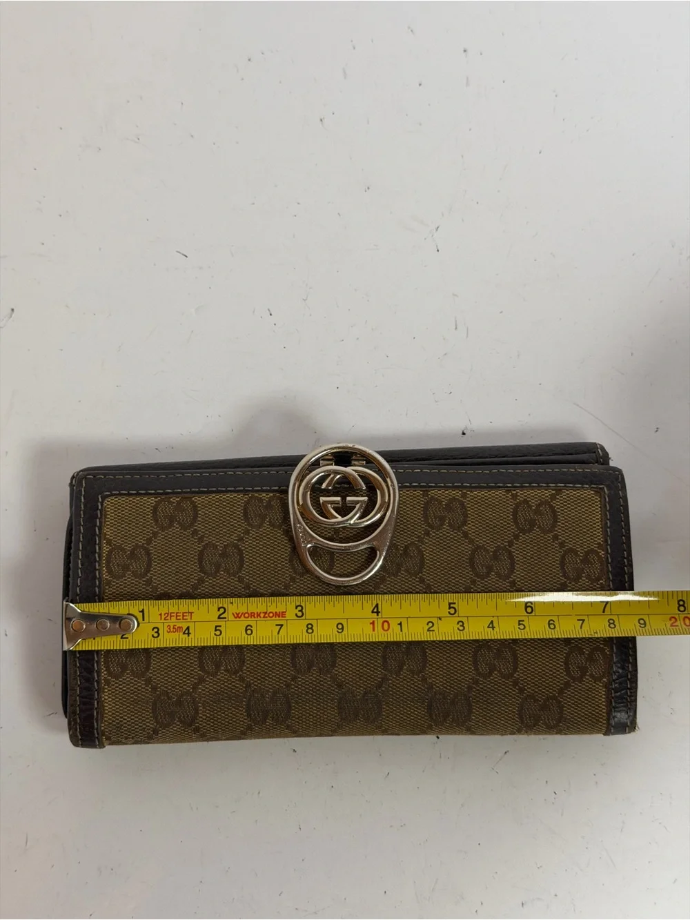 Gucci Interlocking G Clasp Brown GG Canvas Wallet - Picture 15 of 16